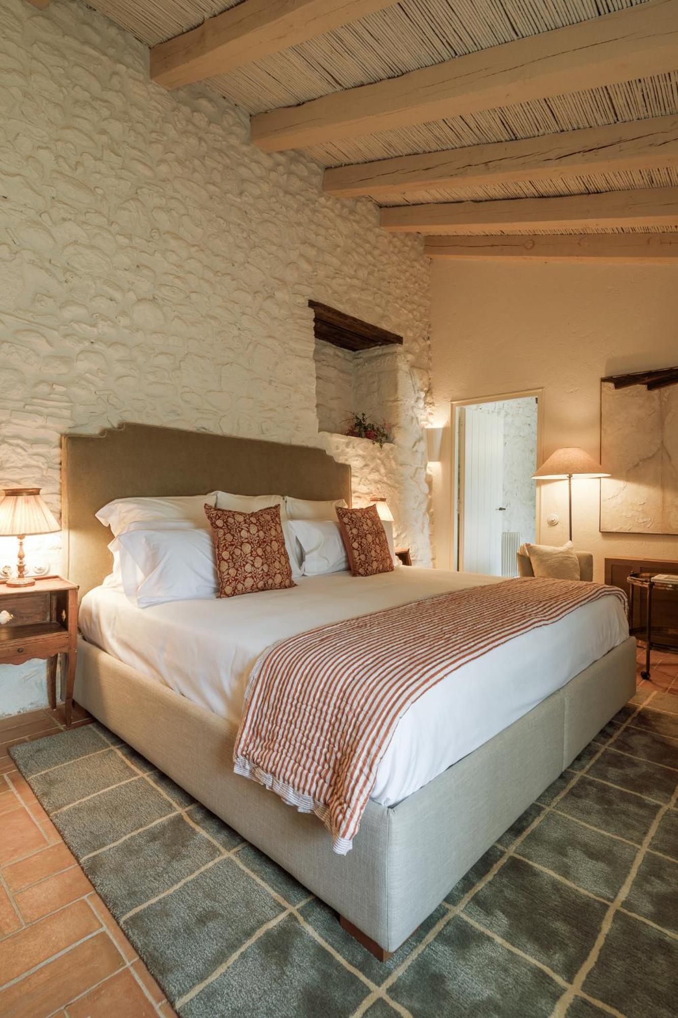 Hotel Castell De Vallgornera Peralada Exterior photo