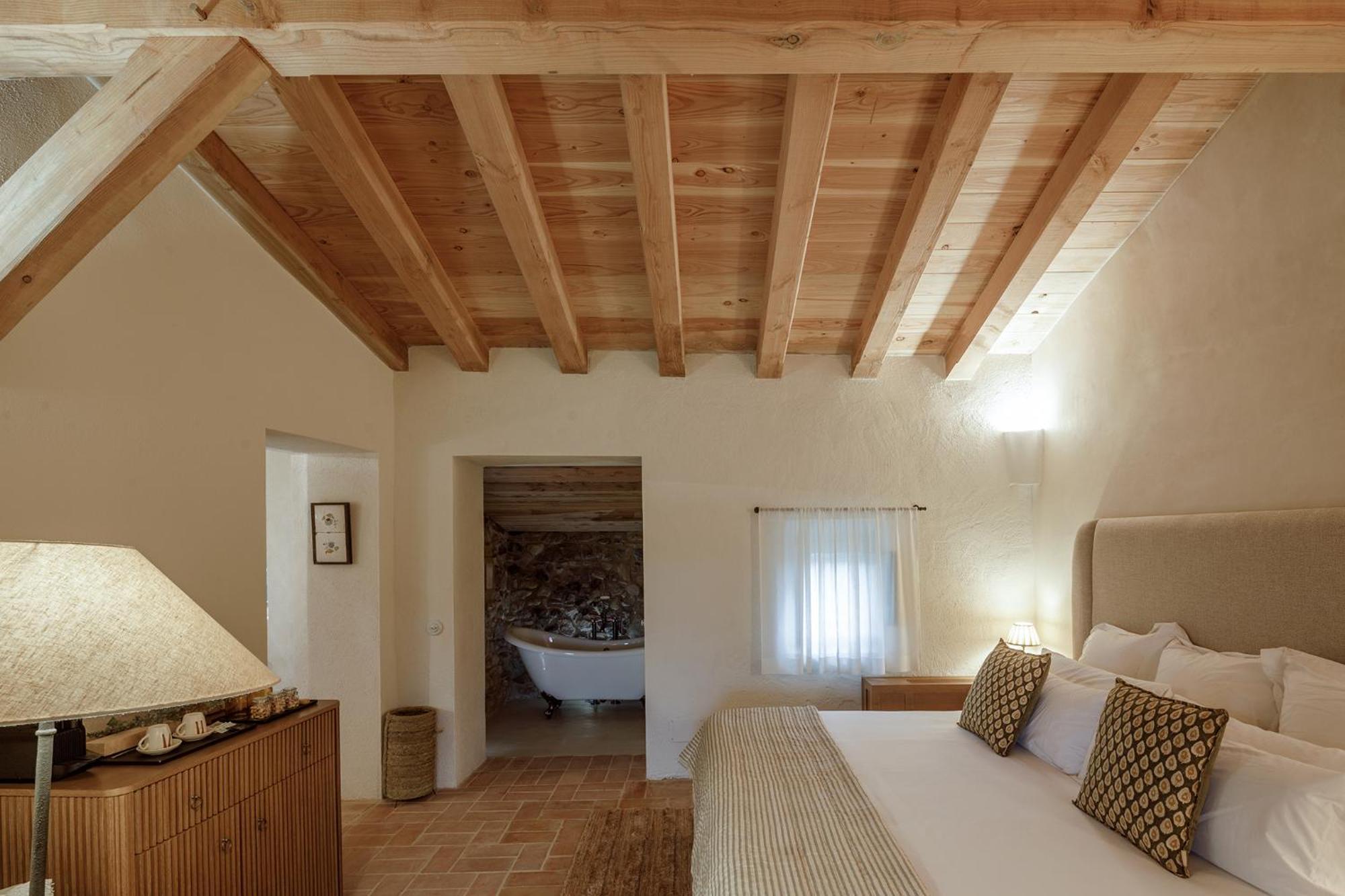 Hotel Castell De Vallgornera Peralada Exterior photo