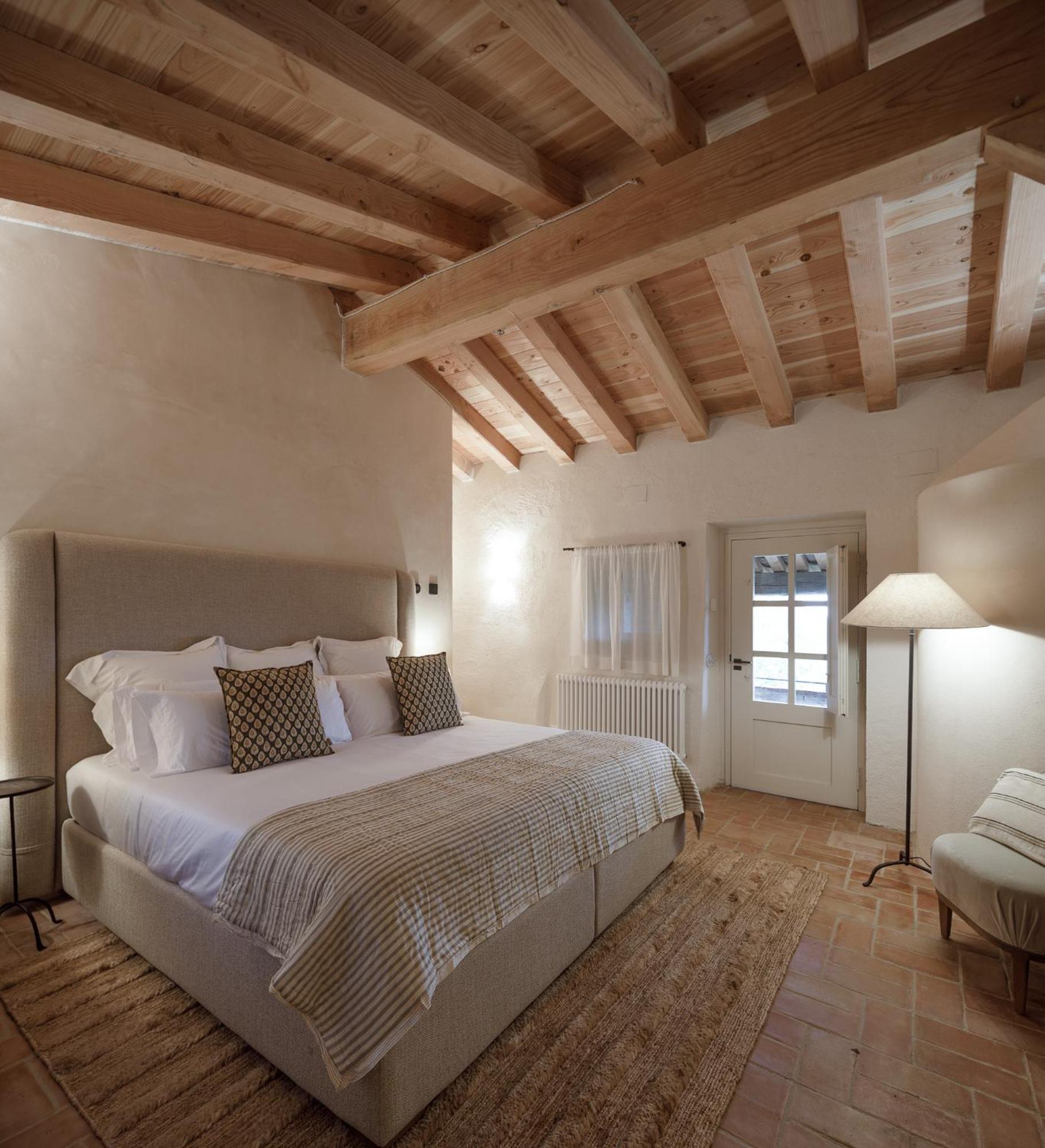 Hotel Castell De Vallgornera Peralada Exterior photo