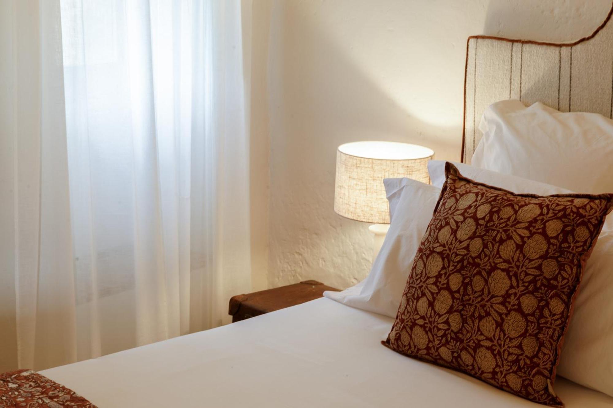 Hotel Castell De Vallgornera Peralada Exterior photo